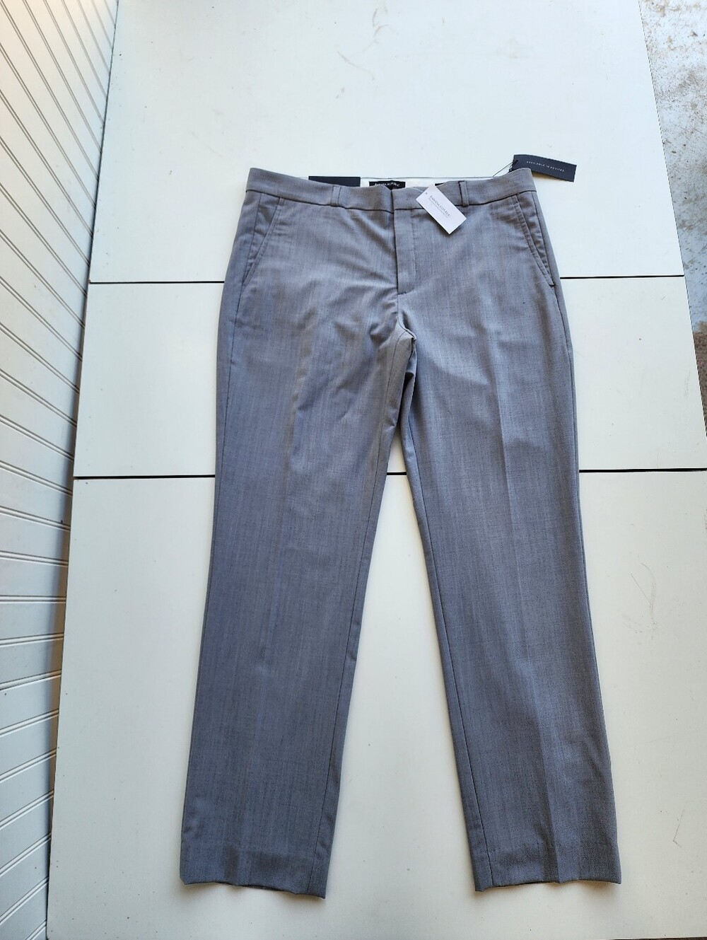 NWT $98 GAP Pants Womens 12 Gray MID RISE SLIM FIT THROUGH HIP AND THIGH STRAIGH